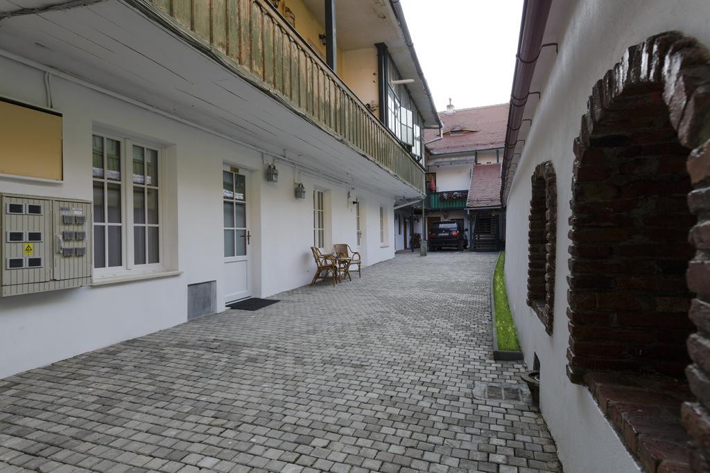 Apartment Baroc &